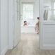 Кварц вінілова плитка для підлоги Quick-Step Blos base Canyon oak grey with saw cuts AVSPT40030 фото 2